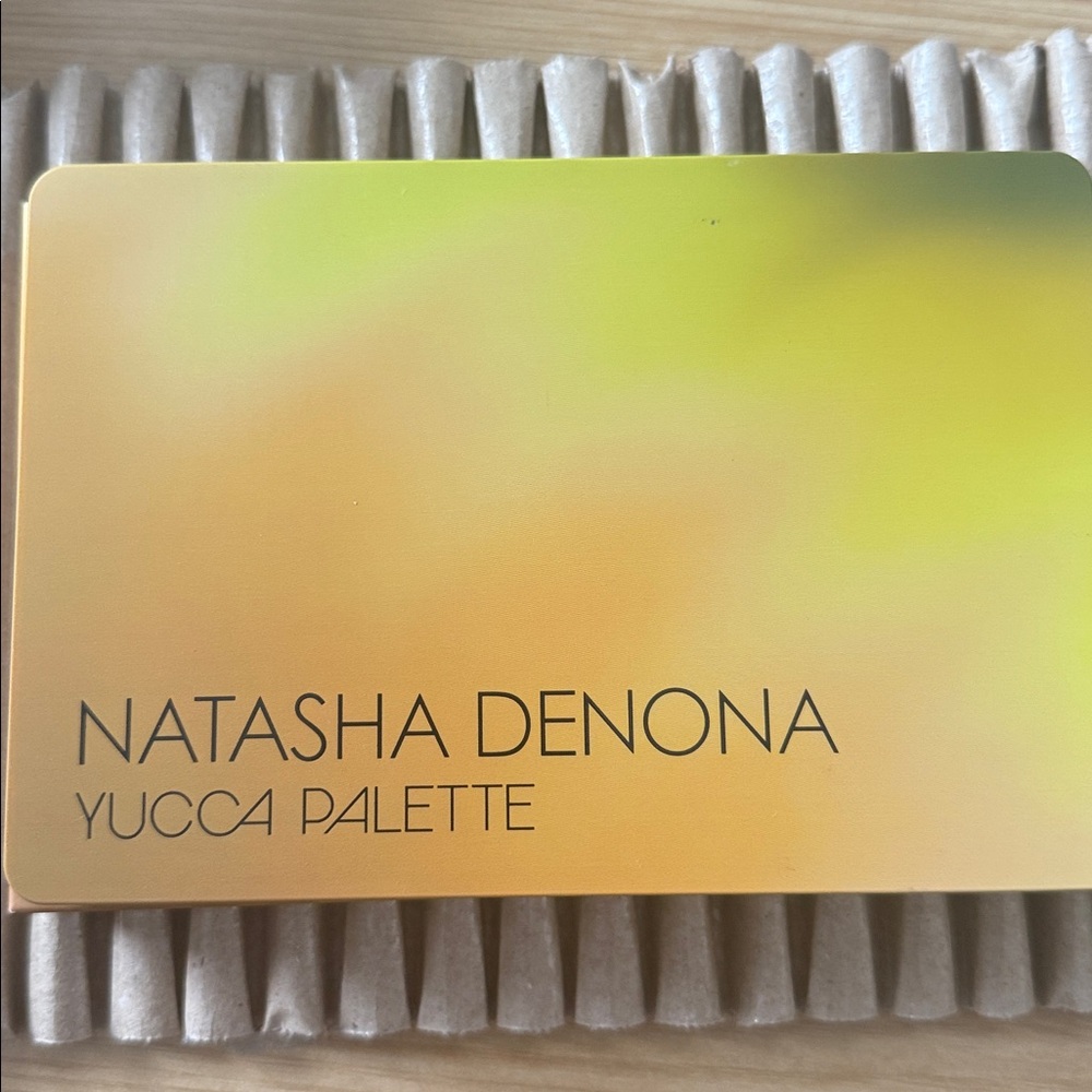 NATASHA DENONA YUCCA PALETTE FULLSIZE 15 EYESHADOW SHADES NEW IN BOX*** - Picture 3 of 5
